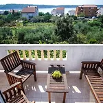 Apartman With A Parking Space Barbat, Rab - 14431