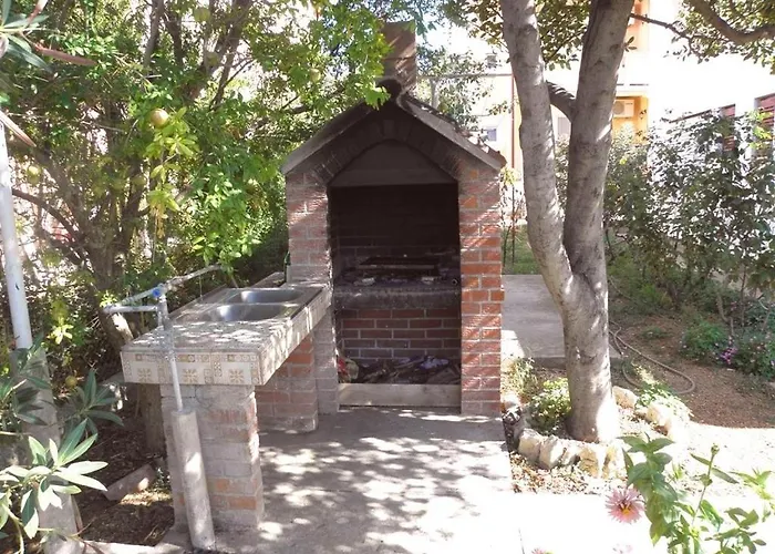 Apartment With A Parking Space Barbat, Rab - 14431 Barbat na Rabu